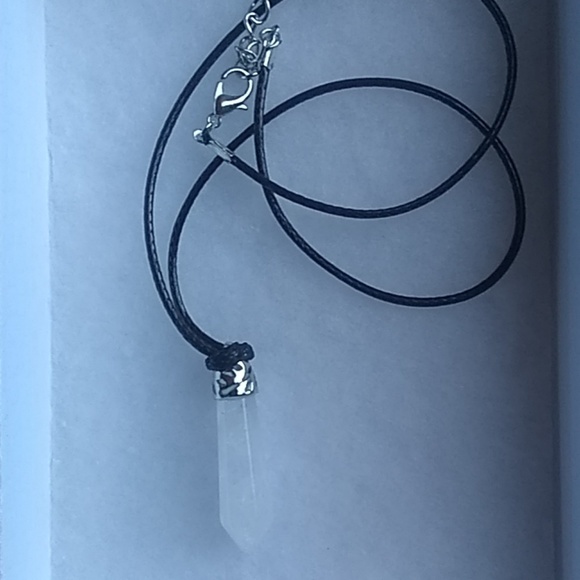 NWOT Crystal Quartz Necklace - Picture 5 of 5